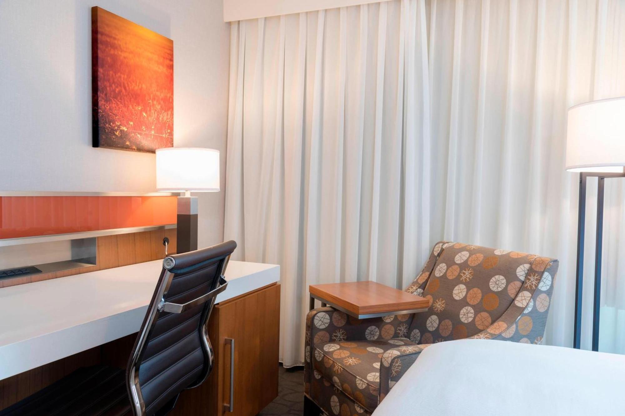 Sonesta Hotel Grand Rapids Airport Kentwood Εξωτερικό φωτογραφία