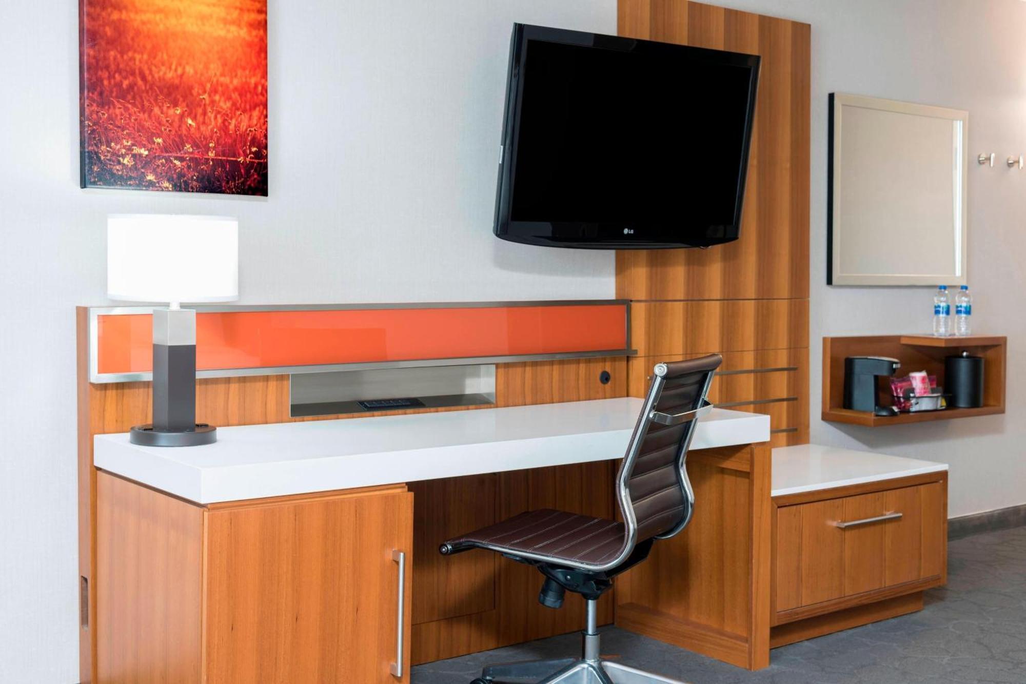 Sonesta Hotel Grand Rapids Airport Kentwood Εξωτερικό φωτογραφία