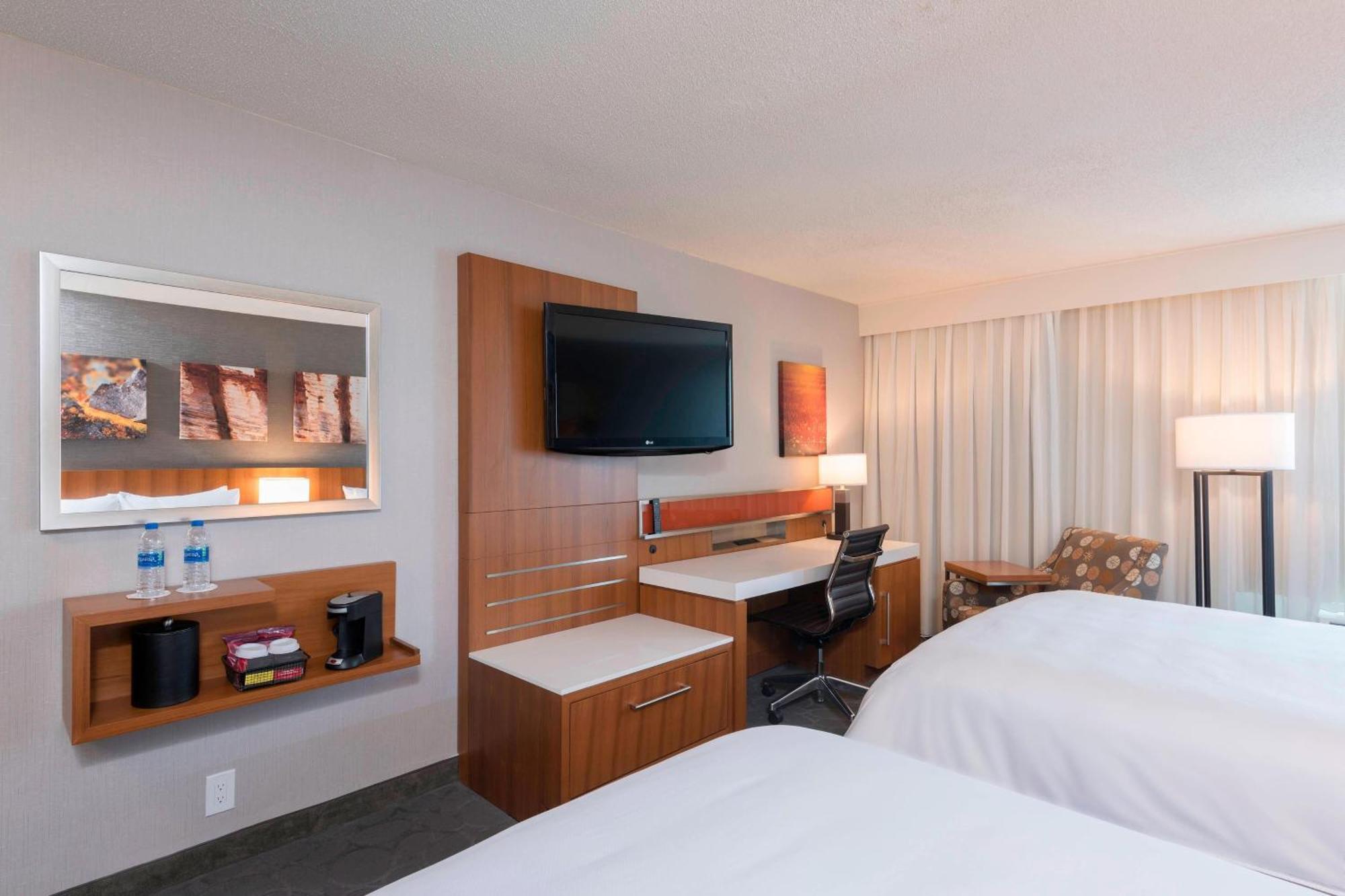 Sonesta Hotel Grand Rapids Airport Kentwood Εξωτερικό φωτογραφία