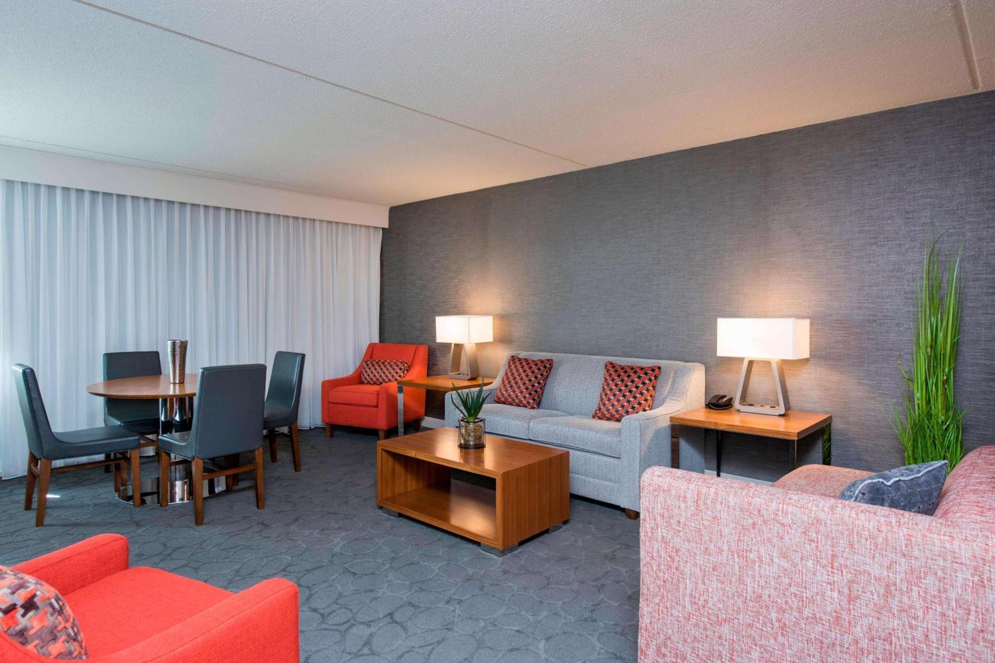 Sonesta Hotel Grand Rapids Airport Kentwood Εξωτερικό φωτογραφία